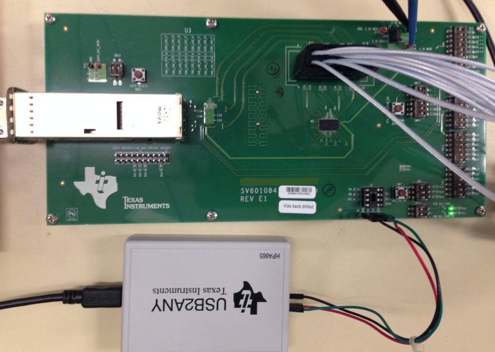 This reference board has two 8-channel DS125BR820 devices, one to support all ingress signals, and one to support all egress signals from a stacked QSFP+ cage.