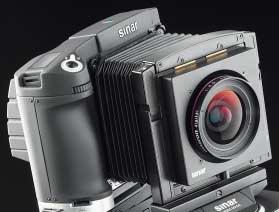 This is a considerable advantage for the user, particularly when the camera is in a raised position. Sinar m: Professional camera shutter controlled either by software or by the integrated display.