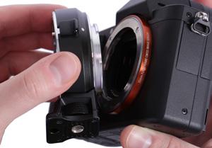 MOUNTING THE LENS ADAPTER Note: Place the lens and camera on a stable, flat surface when mounting