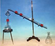 CH10827 1 2 DISTILLATION APPARATUS With ground glass standard interchangeable joints. Borosilicate glass.