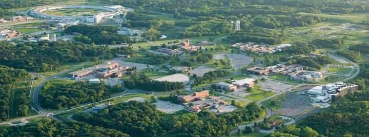 What is Argonne National Laboratory Argonne National Laboratory (ANL), located just outside of Chicago, is one of the U.S.