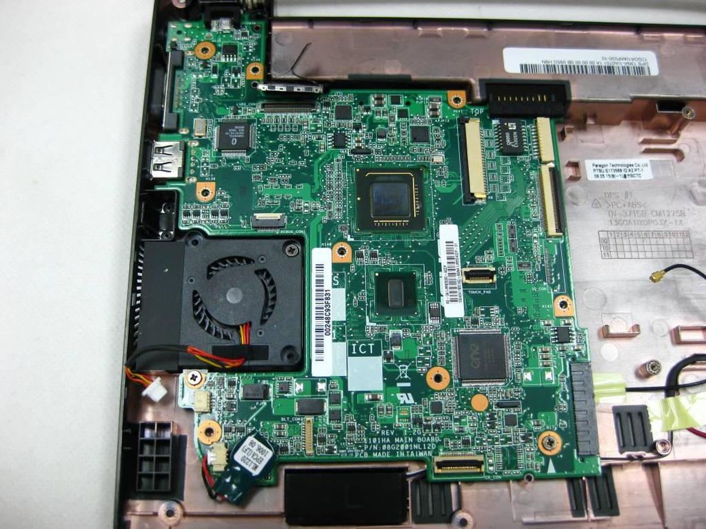the Wireless Lan Module of the Eee PC 1101HA. Assemble Motherboard 1.