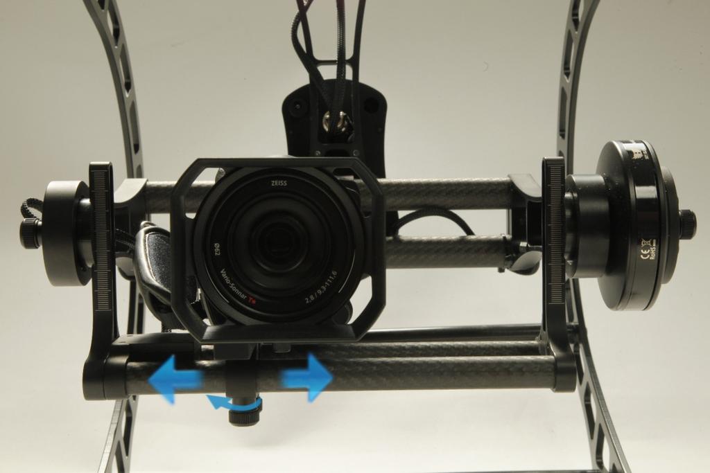 When the pitch axis of the camera is completely balanced, we can move on to balancing ROLL axis. There are two potential sites for the balance ROLL axis, depending on the configuration of the camera.