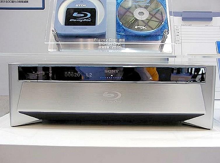 Blue Ray Optical Disks and Drive By end of 2005 Blu Ray and HD-DVD