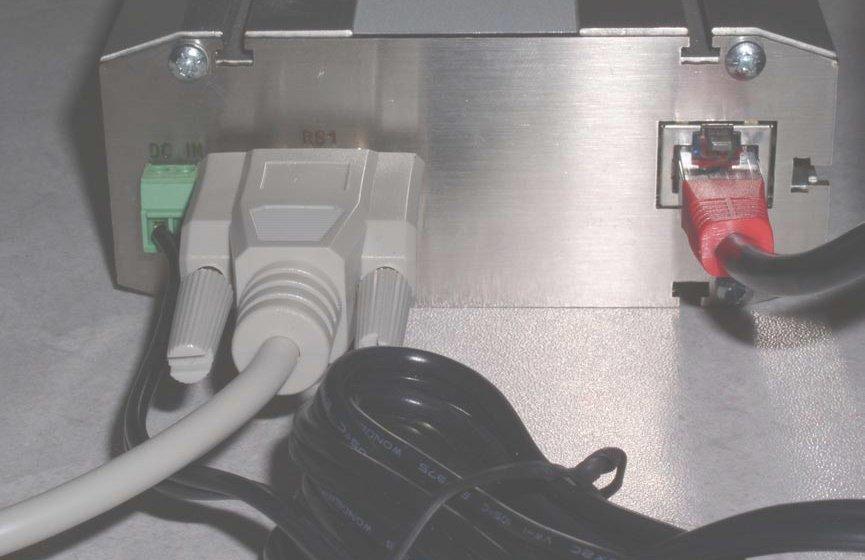 3.3. Connecting the equipment 1. Verify that the power switch of Arctic is in OFF position. 2. Connect the power supply and Serial cable to the Arctic as shown in the picture below. 3.