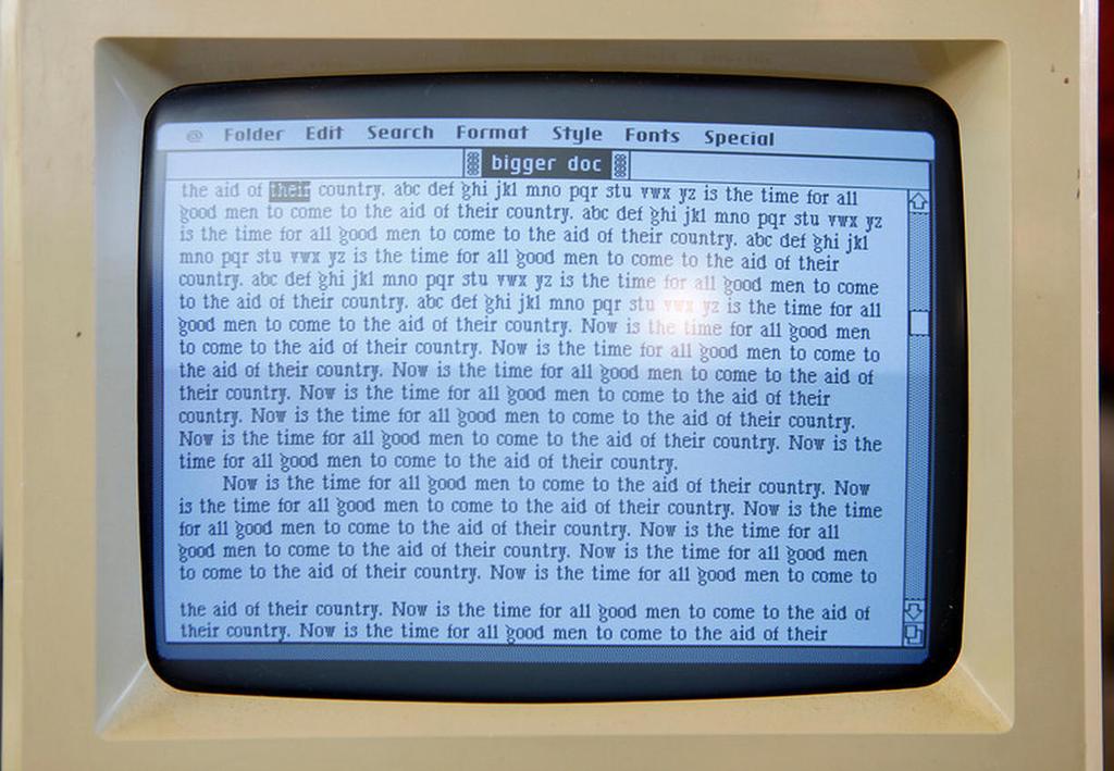 A prototype Macintosh 128K with a Twiggy