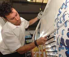 Printing vehicle graphics with HP Latex Printing Technologies The printing process Printing with HP Latex Printing Technologies is user-friendly and intuitive.