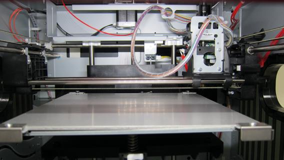 da Vinci 1.0 Pro Print Bed Adjustment In initial printing, please calibrate the bed to guarantee an appropriate levelness of the bed for printing.