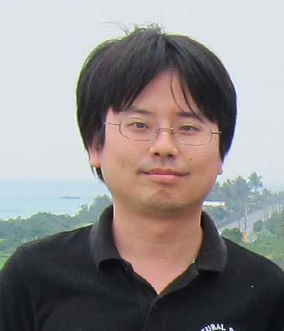 1120 LI-HSUAN CHEN, MAW-SHANG CHANG, CHUN-CHIEH WANG AND BANG YE WU Li-Hsuan Chen () is a Ph.D. student of Computer Science and Information Engineering in National Chung Cheng University.