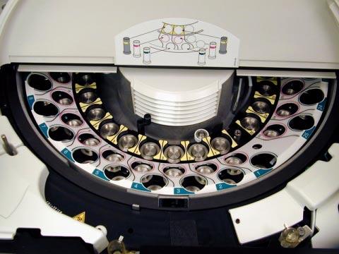 Use or function Processing modules Section 2 Reagent carousel (i System) The reagent carousel is a rotating circular device that: Holds up to 25 bar coded, reagent kits (75 individual bottles) in a