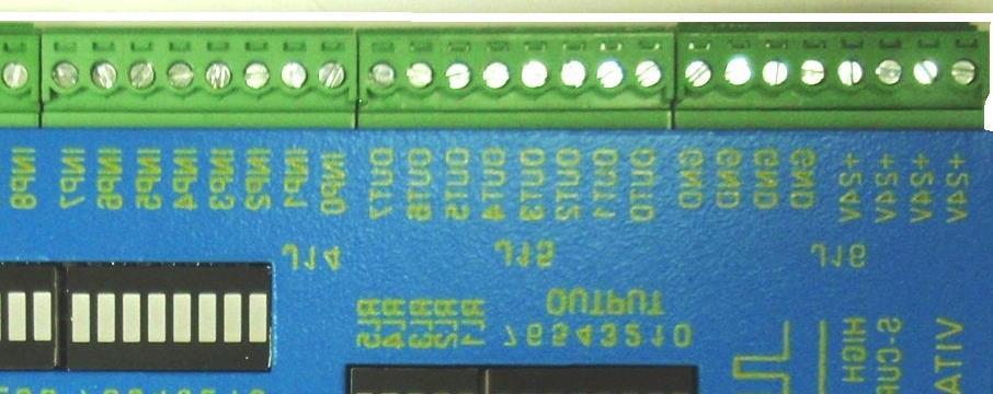 6.2 NPN Digital I/O Connection using Pull-Up Resistor Digital Output (NPN/Sinking/