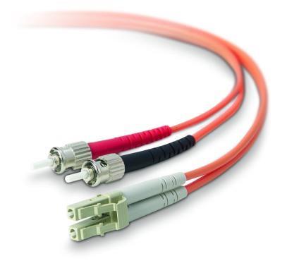 Optický kábel najrýchlejší spôsob pripojenia na internet, poskytovatelia: prvým poskytovateľom takéhoto pripojenia na internet bol Orange (FiberNet Super 100/1 Mbit/s), neskôr aj T-Com (Magio