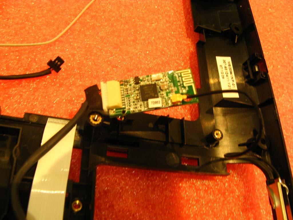 9-5:Remove 1pcs M2*3mm Screw, Then remove Bluetooth Antenna; Note:Screw driver torque is 1.0~1.5kgf.