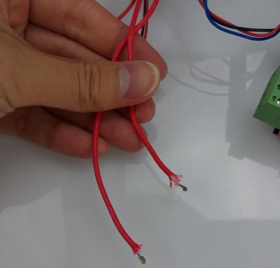 Step 2. The two red wires from extruder heating pipe have no positive and negative difference.