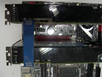 Step2. If required, connect the auxiliary power source to the PCI Express graphics cards. Step3. Align and insert the ASRock SLI_Bridge_3S Card to the goldfingers on each graphics card.