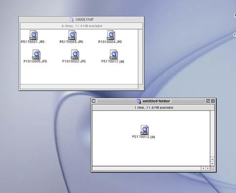 5 Copying files from/to a card <Mac OS 9 Operation> 1. Insert a card into the adapter and connect it to the computer s USB port. The status lamp lights, then the card icon appears on the desktop.