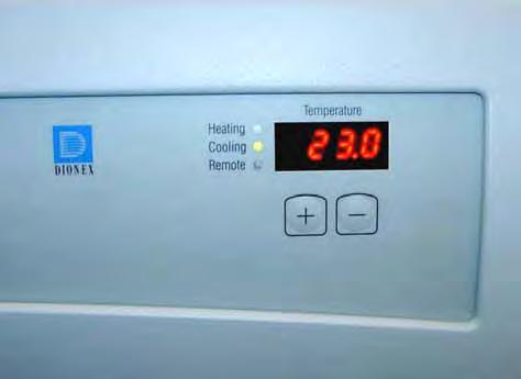 The temperature display starts flashing. In stand-alone control, press the Minus or Plus key on the front panel to activate temperature control.