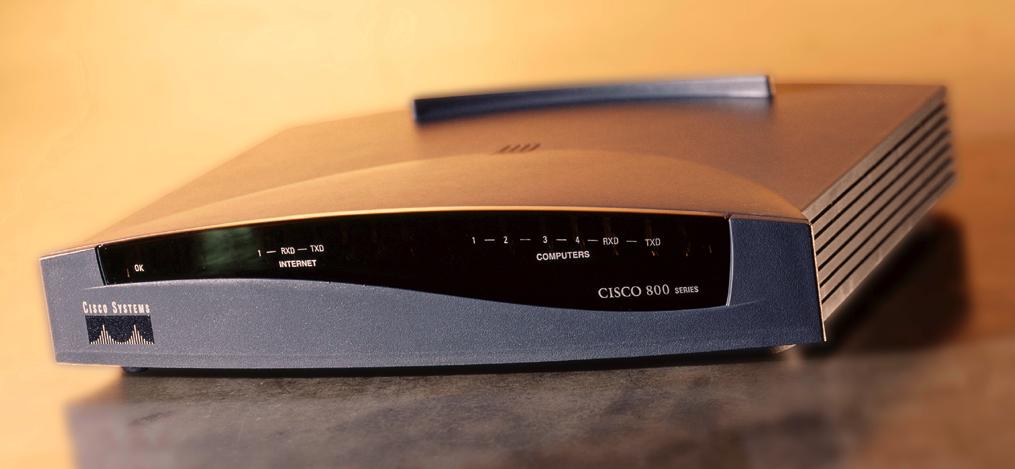 Data Sheet Cisco 806 Broadband Router Secure and manageable VPN access with the power of Cisco IOS technologies for small offices and teleworkers The Cisco 806 Broadband Router is an