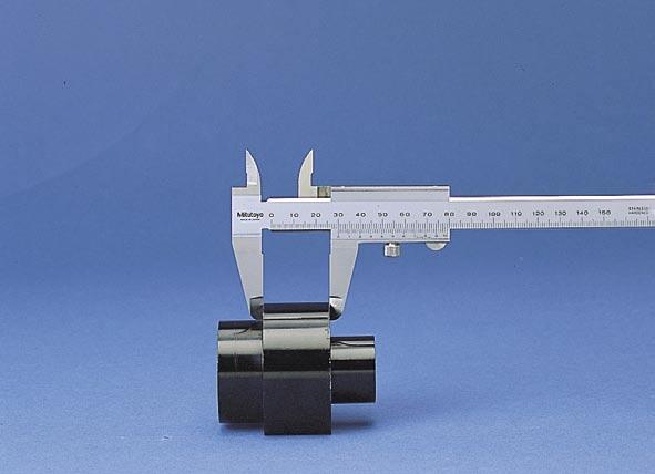 Vernier Caliper SERIES 522 Parallax-Free Type The main and vernier scales are flush-fitted to eliminate parallax errors because of the diamond-shape (octagonal) cross section of the main scale.