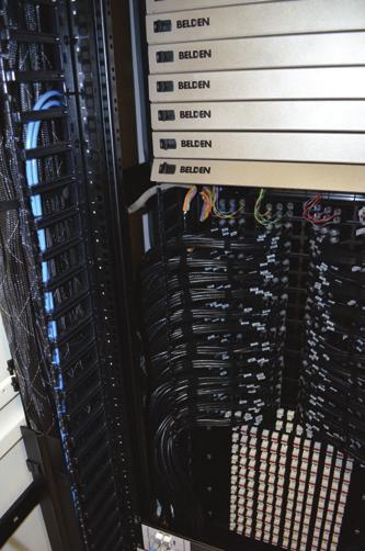 vertical and horizontal cable managers in configurations that meet your exact requirements for compromise-free hosting Flexibility to meet customer needs requiring low to extremely high