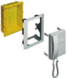 16103 16103LT 16122 16104 16104LT 16122 335102 334402 Pivot series accessories Colour Flush mount box External dimensions (mm) Supports Installation Kit 334002 Door entry unit White