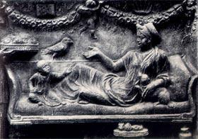 Hostiny boli známe už toho času svojou nemravnosťou a honosnosťou. Rímske pohovky boli uspôsobené na odpočívanie v pozícií v ľahu na boku okrem iného ležania počas jedenia.