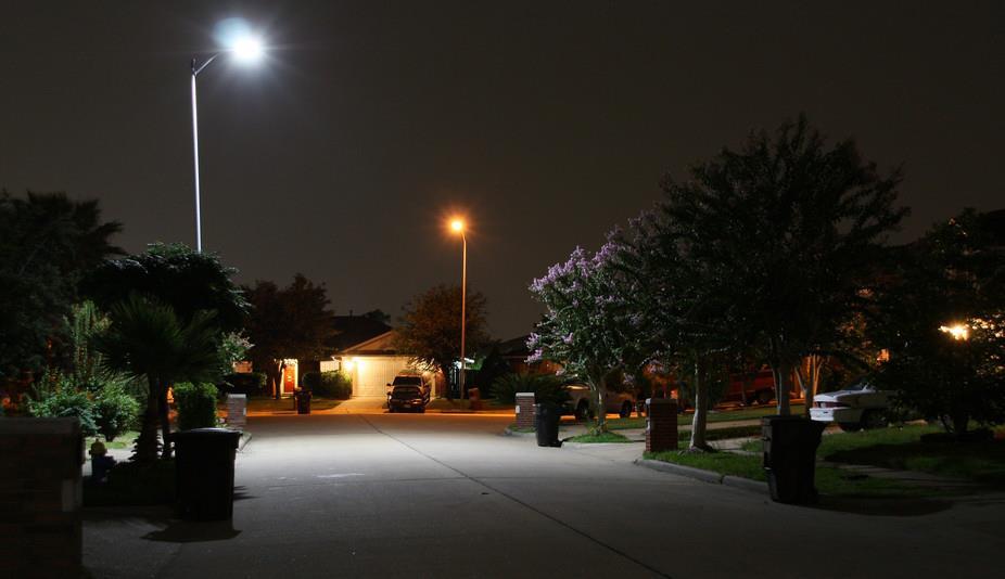 LED Street Light Input Voltage: 90-264V AC Protection Rating: IP65 Material: Aluminum+Glass
