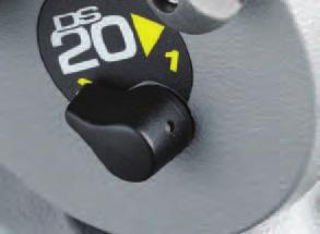 The DS5 Fluid Head has a single position Counterbalance system and is preset. The COUNTERBALANCE SELECTOR must be operated when the SLIDING PLATFORM is in a horizontal position.