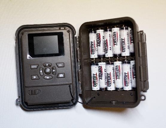Installing the batteries: The Night Stryker can function short term on 4AA batteries.