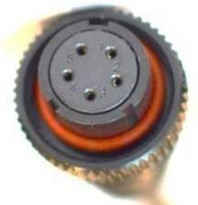 plug to the DC input connector.