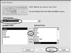 The information from the Student Information table is automatically filled in the Datasheet View of the query window.