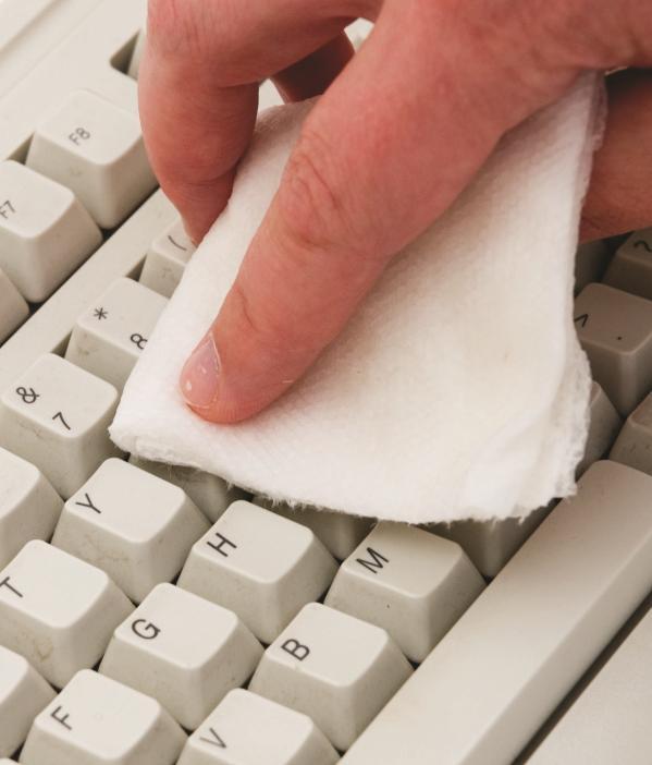 Cleaning the Keyboard Clean the top with cloth dampened with water Can use