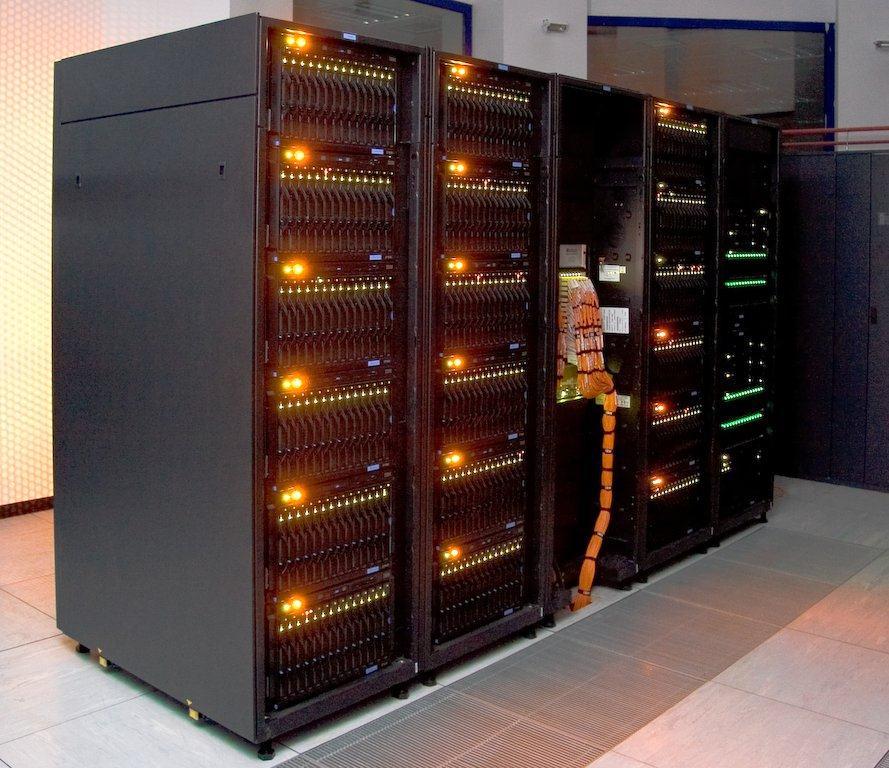 A (MapReduce) Cluster Thousands of commodity PCs High bandwidth