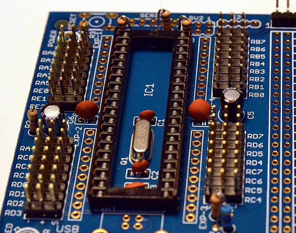 resistor 0k ohm resistor 2k4 resistor 4k7resistor 33uF