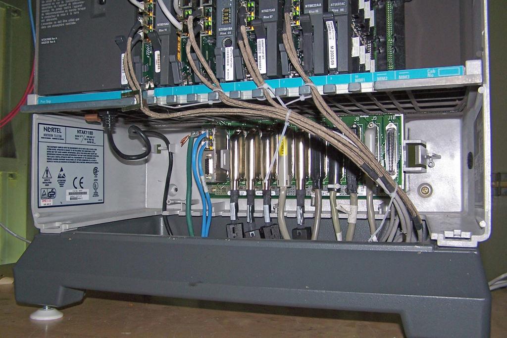 Upgrading Small System hardware Page 97 of 224 Guidelines for Cabling an Option 11C cabinet Figure 18 Cabling an Option 11C cabinet When you use an Option 11C Cabinet as a Media Gateway Cabinet,