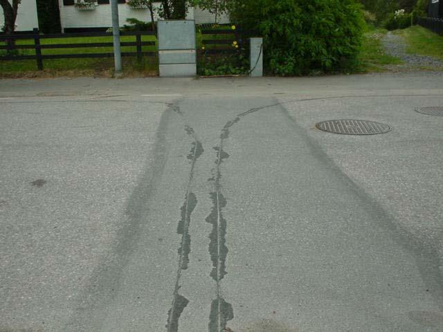 Figure 5: Fiber grooves on the pavement Sollentuna Energi has about 50 km of microducts installed.
