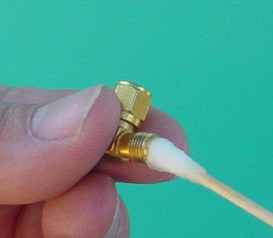 5mm PC connectors Outside threads of female connectors may be