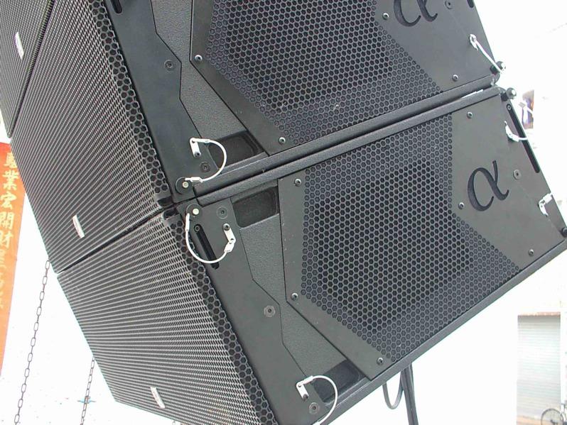 PROFESSIONAL LOUDSPEAKER & AUDIO SYSTEMS In the following pages you will find the standard professional audio series of our company.