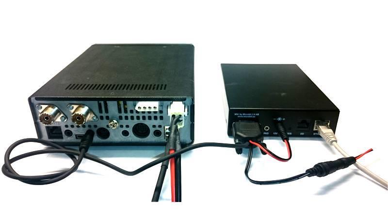 The picture below show how the Remoterig 332-CI-V Interfce is connected to the IC-700. It s connected the sme wy to IC-703 nd IC-706.