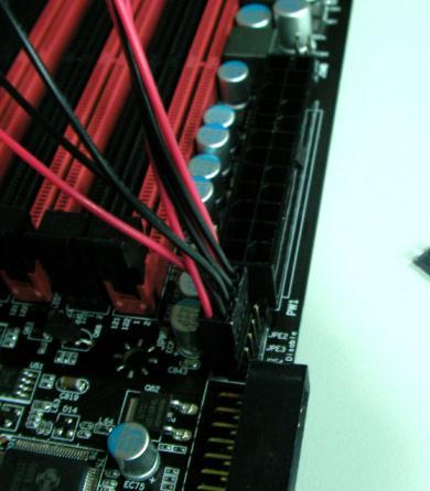 It doesn t matter which end of the PCIE Cable