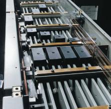 Interconnection of main busbar systems, enabling back-to-back arrangements;