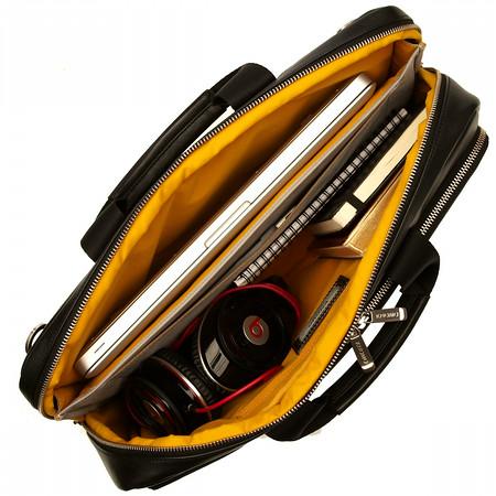 PRODUCT- FEATURES HUDSON and NEWBURY Leather wrapped carry handles for more comfort