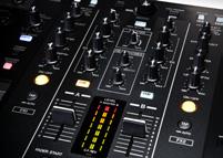 position LED / Familiar Pioneer layout and functionality / Large 115mm jog wheel / Built to the club standard of the Pioneer CDJ / DJM products / Five Hot Cue buttons /