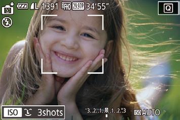 3 BW (Mustvalge) Sepia (Seepia) Blue (Sinine) Automaatne pildistamine pärast näotuvastust (nutikas päästik) Automaatne pildistamine pärast naeratuse tuvastust Valige värvitoon.