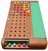 Mõttemeister Mõttemeister on kahe mängija mäng, kus kasutatakse kuut eri värvi mängunuppe.