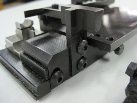 When used in fully automated wire processing equipment, the wire stop aids in the removal of the terminal from the ram tooling.