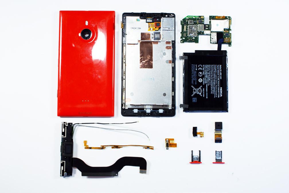 Breakdown 1. Nokia Lumia 1520 Rear Cover 2. Nokia Lumia 1520 Display Assembly and Frame 3. NokiaLumia 1520 Motherboard 4. Nokia Lumia 1520 Battery 5.