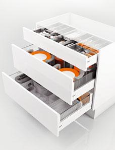 SPACE TOWER larder unt Easy to use and offers plentful storage space.