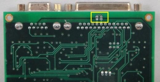 When using the supply lines on the SUBD 25 the solder jumpers on the bottom side must be connected.