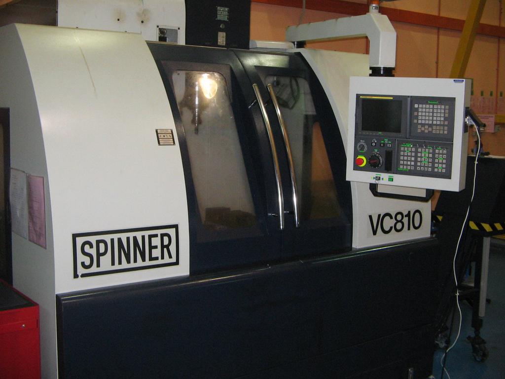 CNC MILLING MACHINE (SPINNER NER VC180) PREPARED BY: RAFIZAH BINTI ABDUL RASHID NOR